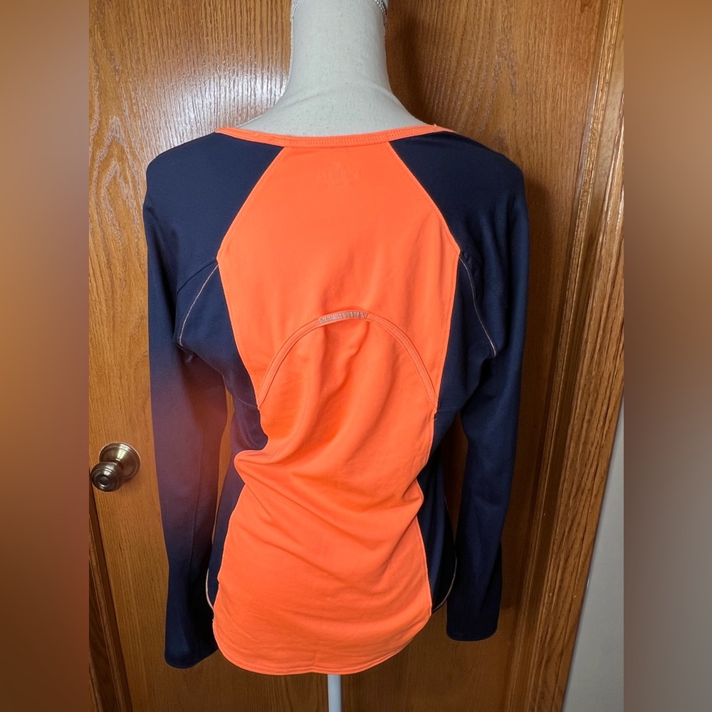 Athleta Running Wild Crew Medium - image 7